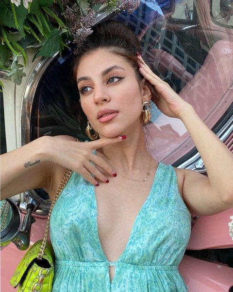 The Queen of Eurasia Güzellik Yarışması'nın birincisi Moujan Rajaei oldu