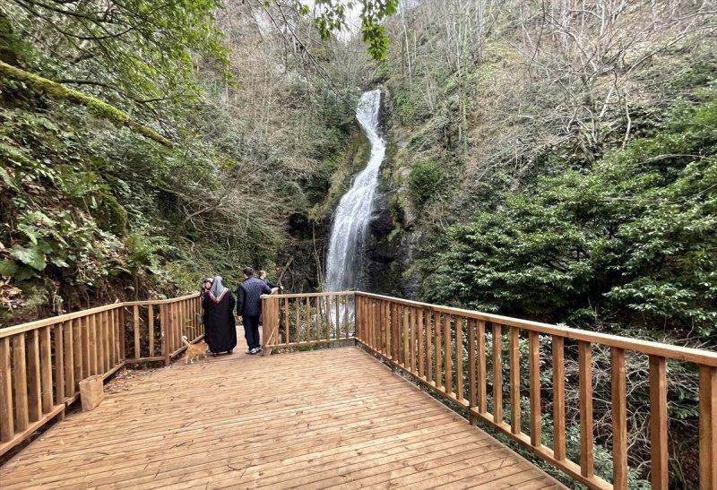 Düzce'de keşfedilen yeni şelale turizme kazandırıldı