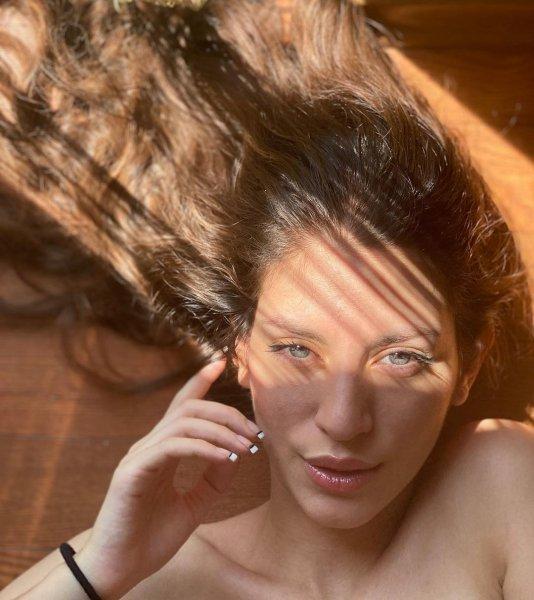 The Queen of Eurasia Güzellik Yarışması'nın birincisi Moujan Rajaei oldu