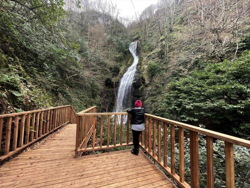 Düzce'de keşfedilen yeni şelale turizme kazandırıldı