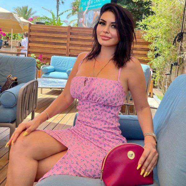 Ebru Polat fotoğraflarıyla mest ediyor