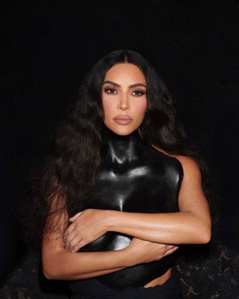 Dünya yıldızı Kim Kardashian avukatlık hayaline yaklaştı