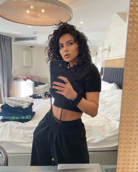 Dünya yıldızı Inna fotoğraflarıyla büyük beğeni topluyor