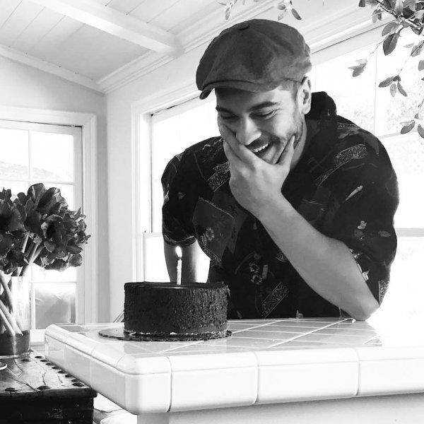 Çağatay Ulusoy sık sık imaj değiştiriyor