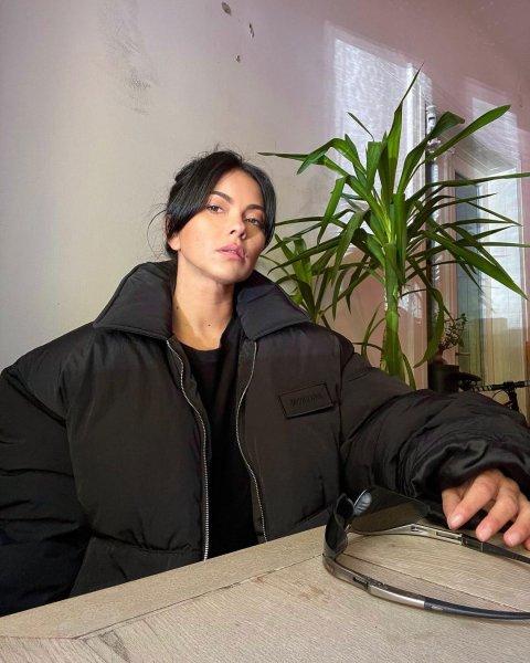 Dünya yıldızı Inna fotoğraflarıyla büyük beğeni topluyor