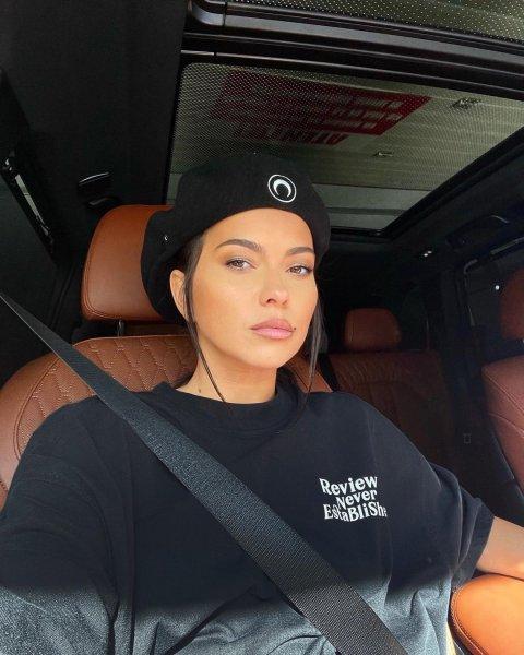 Dünya yıldızı Inna fotoğraflarıyla büyük beğeni topluyor