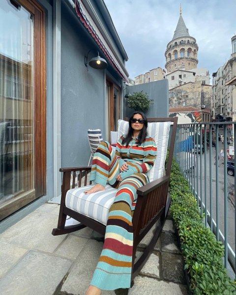 Dünya yıldızı Inna fotoğraflarıyla büyük beğeni topluyor