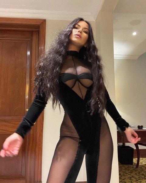 Dünya yıldızı Inna fotoğraflarıyla büyük beğeni topluyor