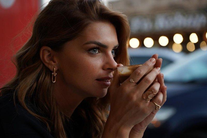 Pelin Karahan fit görüntüsüyle dikkat çekiyor