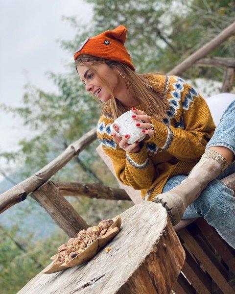 Pelin Karahan fit görüntüsüyle dikkat çekiyor