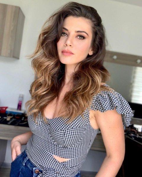 Yaprak Dökümü'nün Necla ve Leyla'sı değişim rüzgarına kapıldı