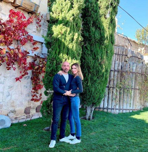 Güzel fiziği ile dikkat çeken Demet Şener'in paylaşımları