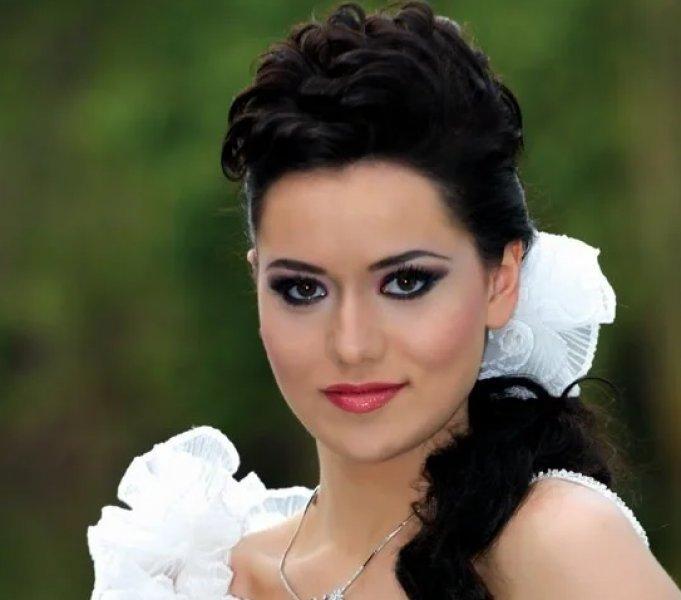 Yaprak Dökümü'nün Necla ve Leyla'sı değişim rüzgarına kapıldı