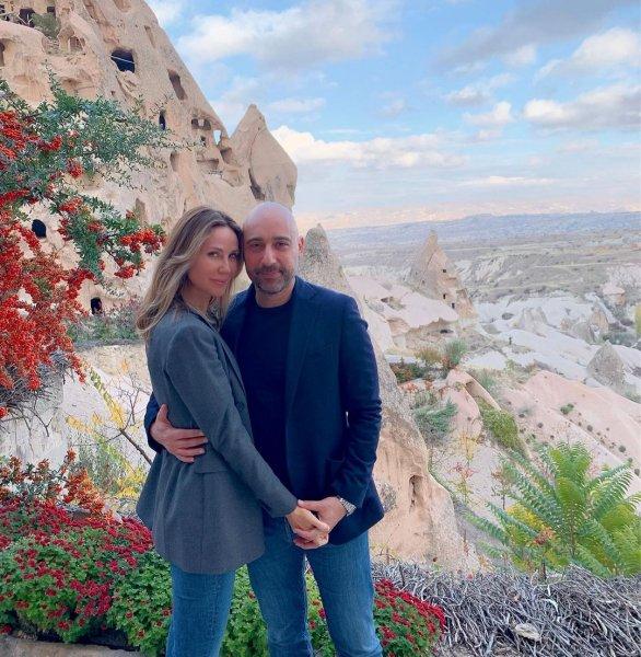 Güzel fiziği ile dikkat çeken Demet Şener'in paylaşımları