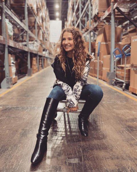 Son zamanların parlayan sesi Irmak Arıcı'nın kareleri