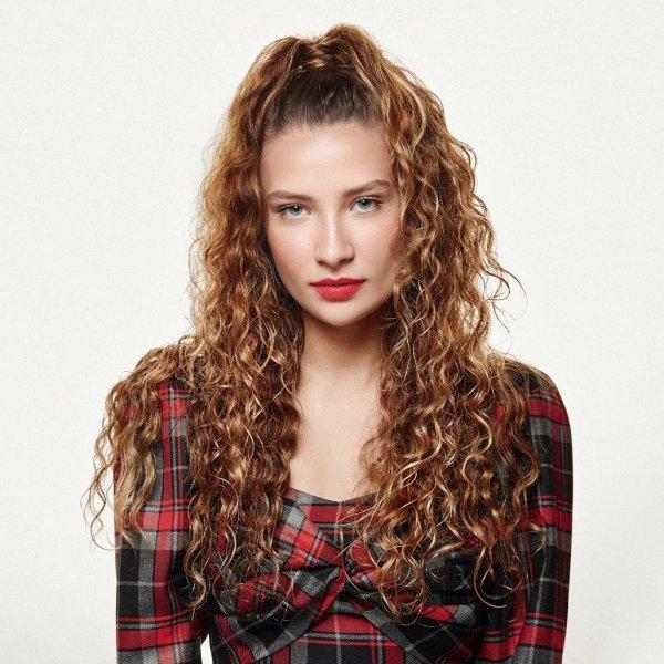 Son zamanların parlayan sesi Irmak Arıcı'nın kareleri