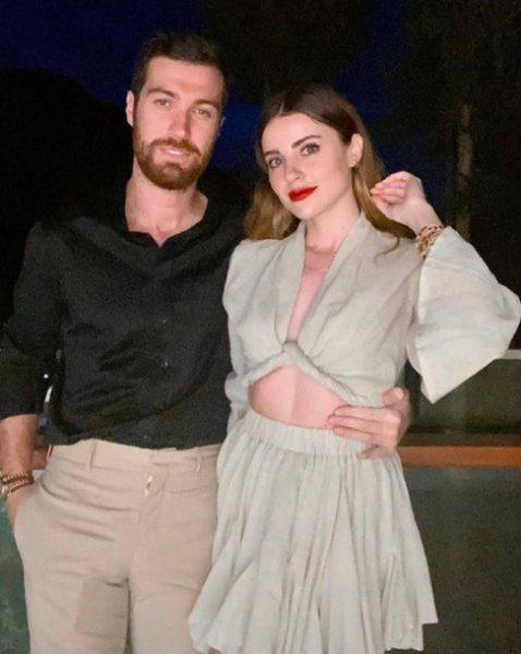 Ayrılıklarıyla gündeme damga vuran ünlü çiftler 