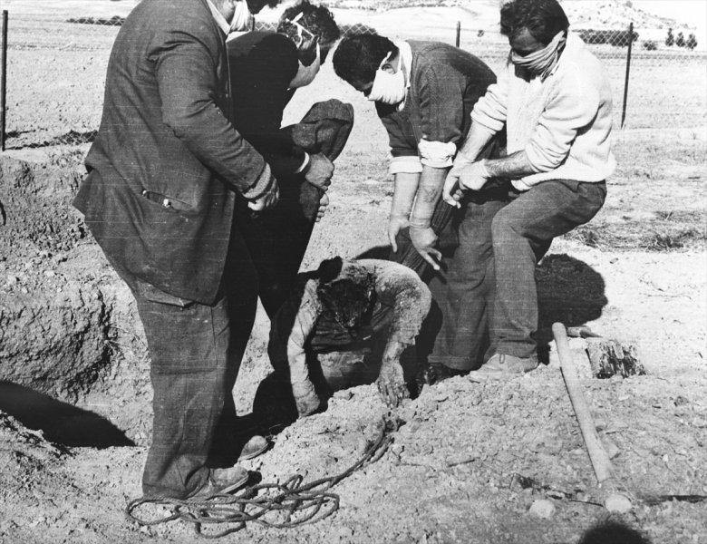 Kıbrıs'ta Rum zulmünün 58'inci yılında fotoğraf arşivi ortaya çıktı