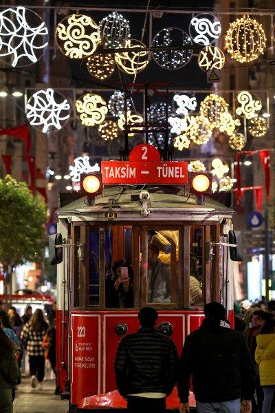 İstanbul'da yılbaşı hazırlıkları devam ediyor