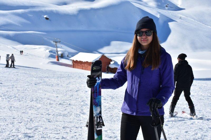 Hakkari'de kayak sezonu başladı