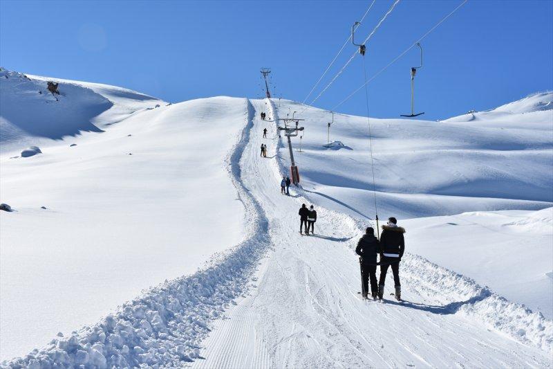 Hakkari'de kayak sezonu başladı