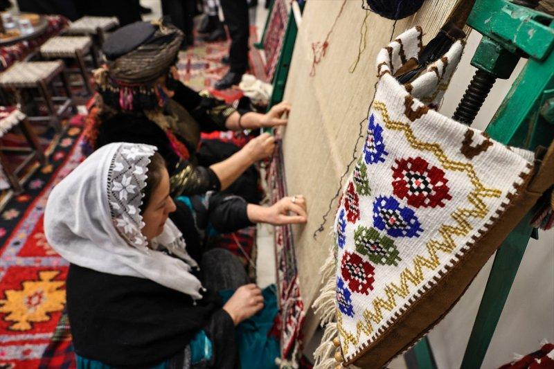 Van'da Ahilik sergisinde geçmişe yolculuk