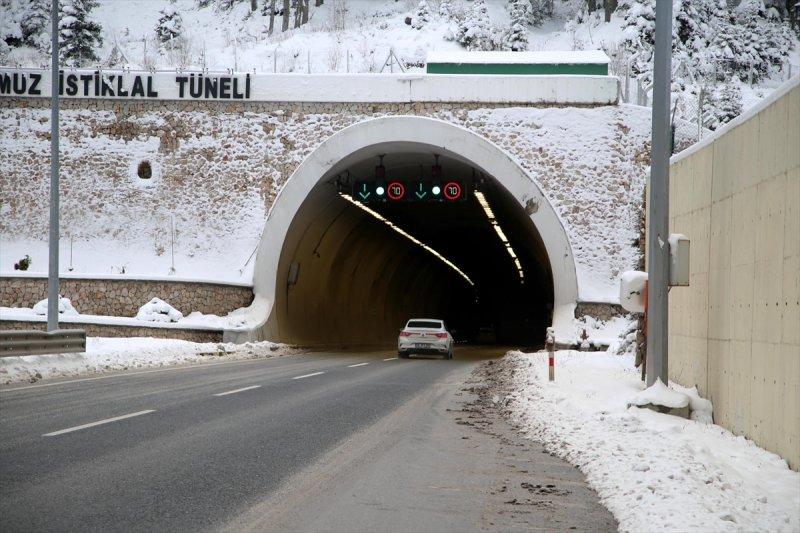 Ekonomiye katkı sağlayan Ilgaz Tüneli'nden kareler