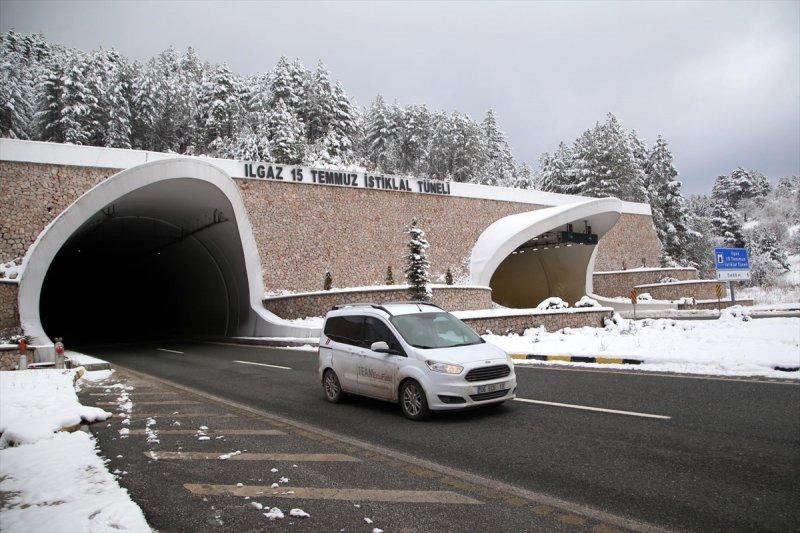 Ekonomiye katkı sağlayan Ilgaz Tüneli'nden kareler