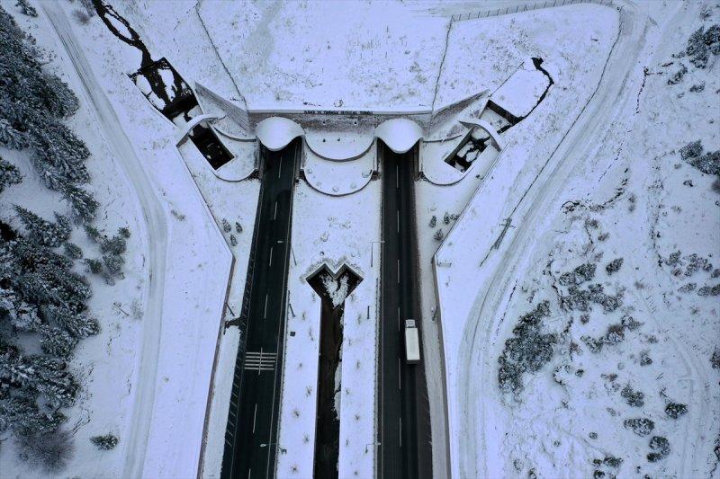 Ekonomiye katkı sağlayan Ilgaz Tüneli'nden kareler