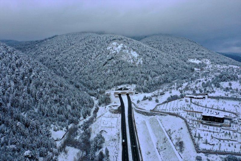Ekonomiye katkı sağlayan Ilgaz Tüneli'nden kareler