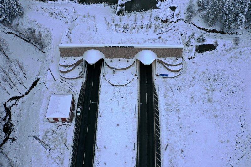 Ekonomiye katkı sağlayan Ilgaz Tüneli'nden kareler