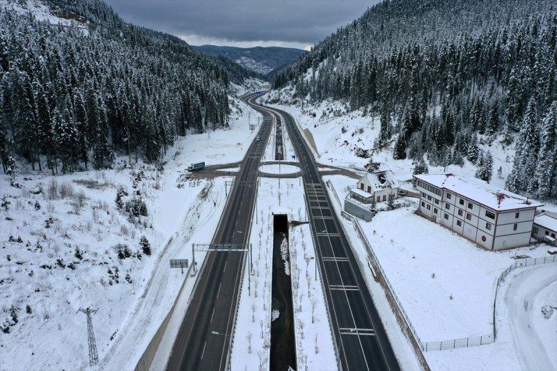 Ekonomiye katkı sağlayan Ilgaz Tüneli'nden kareler