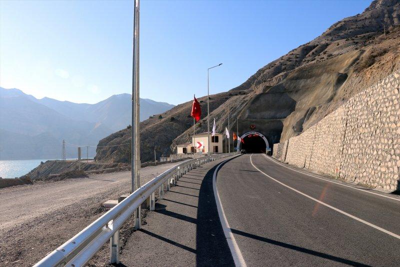 Bugün açılışı yapılan Pirinkayalar Tüneli'nden fotoğraflar