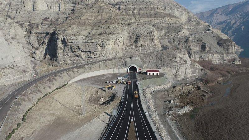 Bugün açılışı yapılan Pirinkayalar Tüneli'nden fotoğraflar
