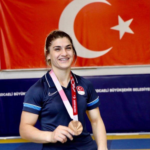 2021 yılında spordan bilime çok konuşulan Türk kadınları