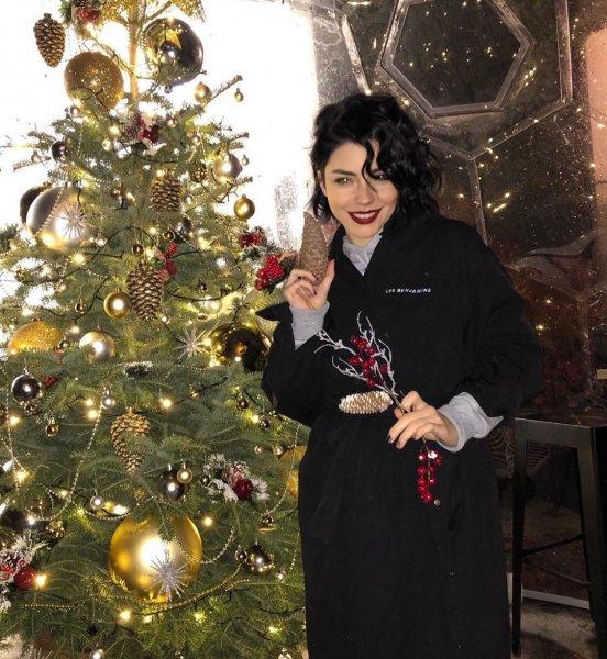 Ünlülerin yılbaşı paylaşımları