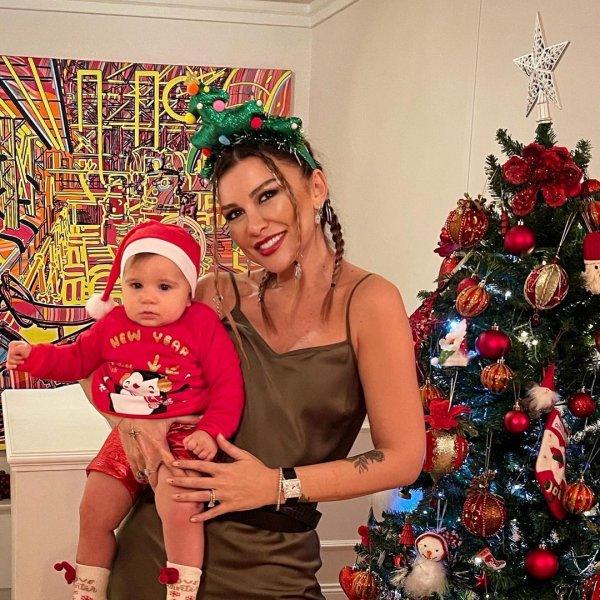 Ünlülerin yılbaşı paylaşımları