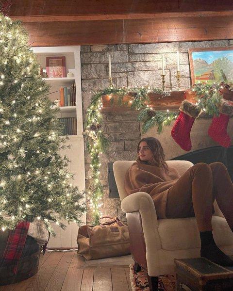 Ünlülerin yılbaşı paylaşımları