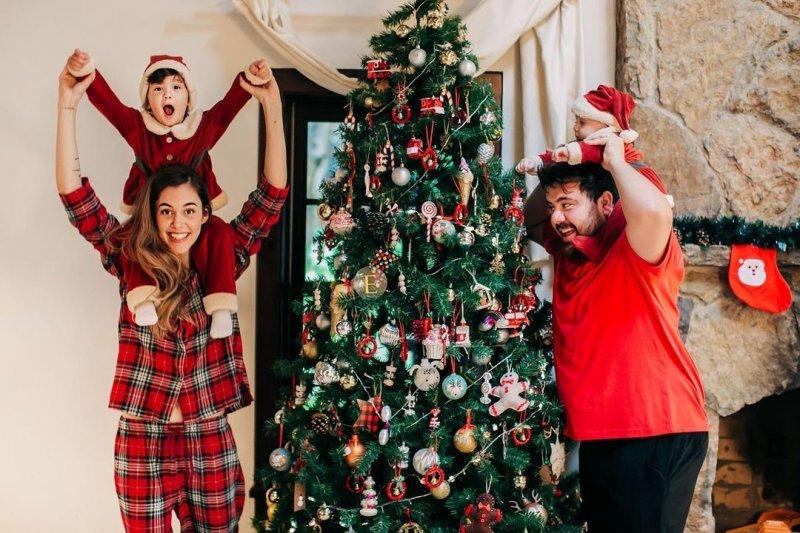 Ünlülerin yılbaşı paylaşımları