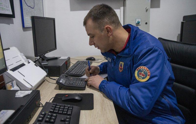 Mehmetçik Palandöken Dağı'nda çığ tatbikatı gerçekleştirdi