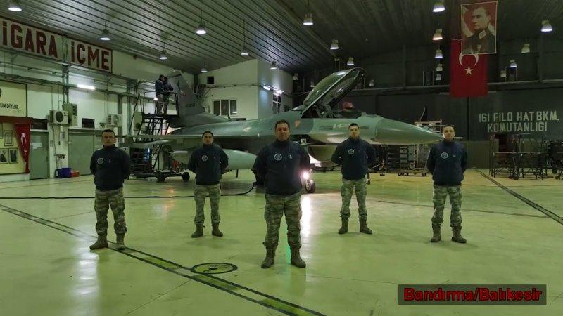 Mehmetçik'ten 2022 mesajı: Mutlu yıllar Türkiyem