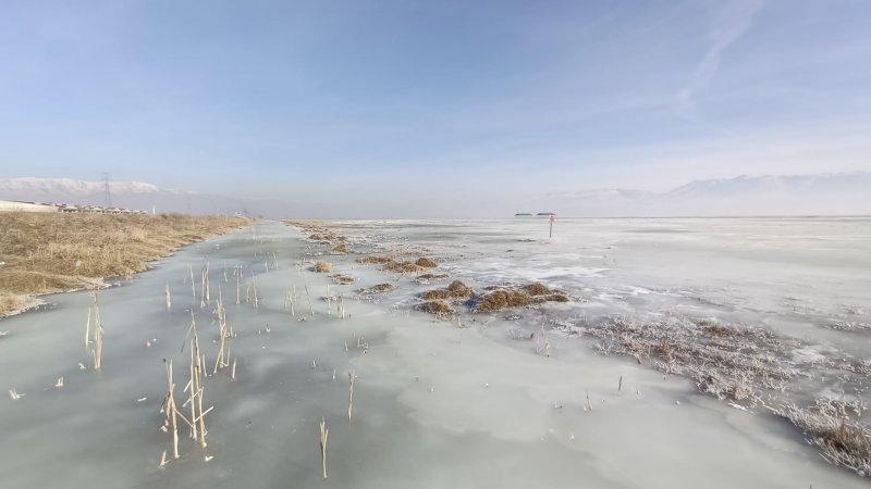 Erzurum'da nehirler buz kesti