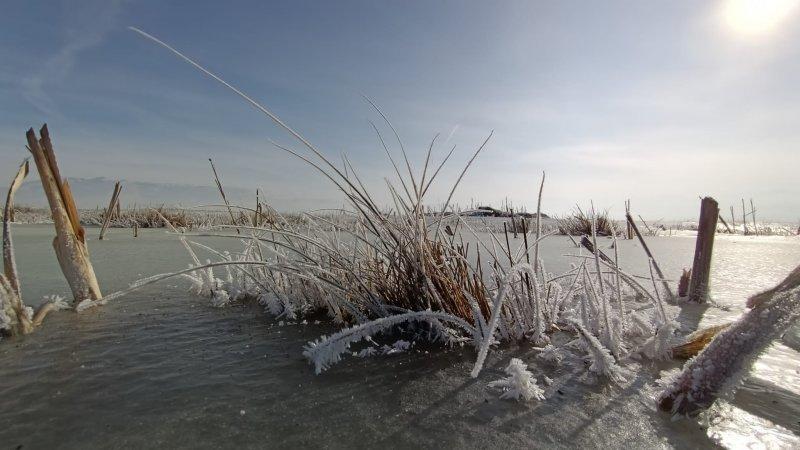 Erzurum'da nehirler buz kesti