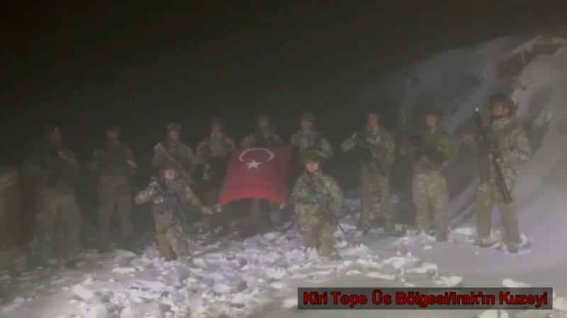 Mehmetçik'ten 2022 mesajı: Mutlu yıllar Türkiyem