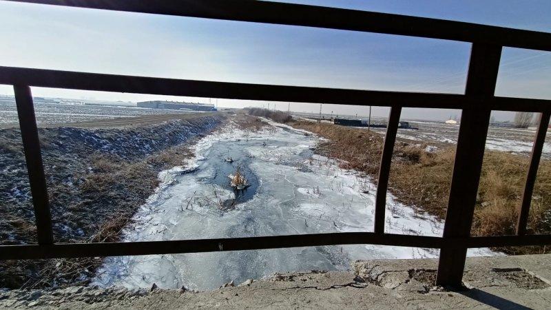 Erzurum'da nehirler buz kesti