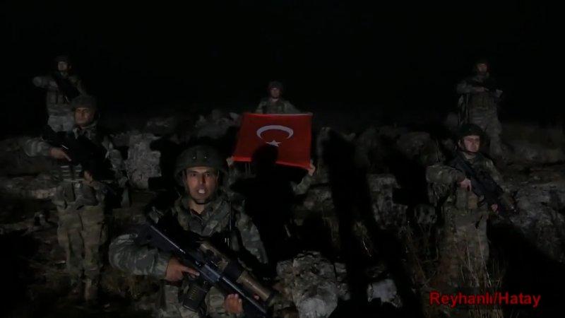 Mehmetçik'ten 2022 mesajı: Mutlu yıllar Türkiyem