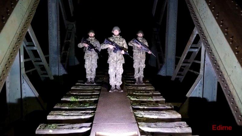 Mehmetçik'ten 2022 mesajı: Mutlu yıllar Türkiyem