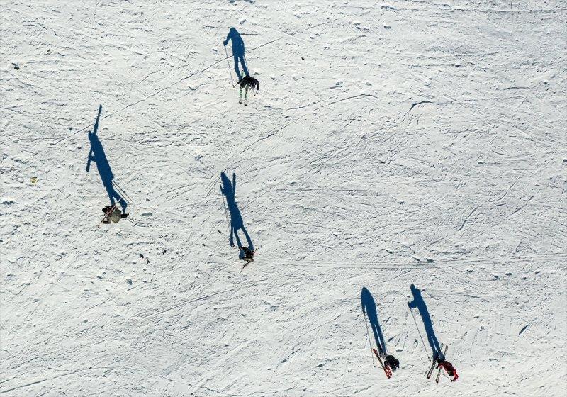 Uludağ'da acemi kayakçıların 'röportaj kazaları'