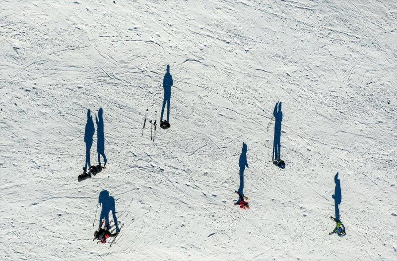 Uludağ'da acemi kayakçıların 'röportaj kazaları'
