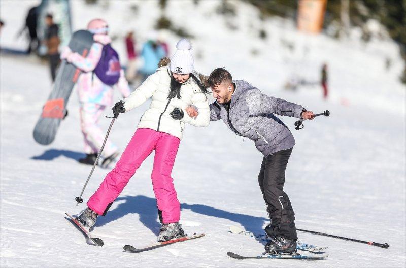 Uludağ'da acemi kayakçıların 'röportaj kazaları'